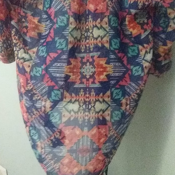 Sheer multicolored quartersleeve - Picture 2 of 5